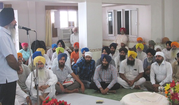 Dal Khalsa leader Kanwar Pal Singh addressig the gathering