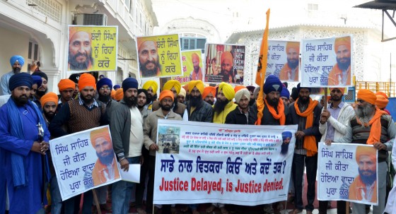 Sikh delegation submits memorandum at Akal Takht Sahib