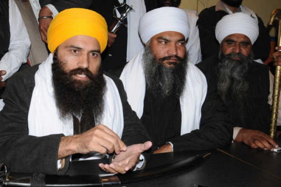 Baljit Singh Daduwal (L) talking to media persons in Bathinda on Thursday (Jan. 15)