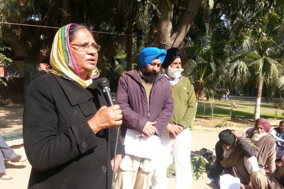 Bibi Paramjeet Kaur Khalra addressing the gathering