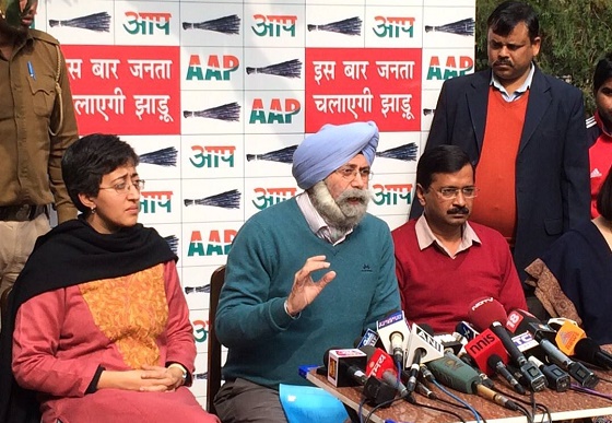 HS Phoolka and Arvind Kejriwal addressing media persons in Delhi on SIT issue (February 01, 2015)