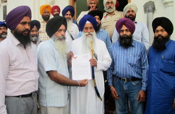 Dal Khalsa want Giani Gurbachan Singh to block Nanak Shah Fakir Movie