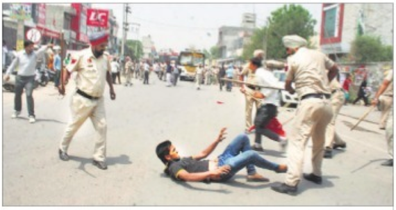 Police cane-charged studetns in Farikdot on May 06, 2015 [File Photo]