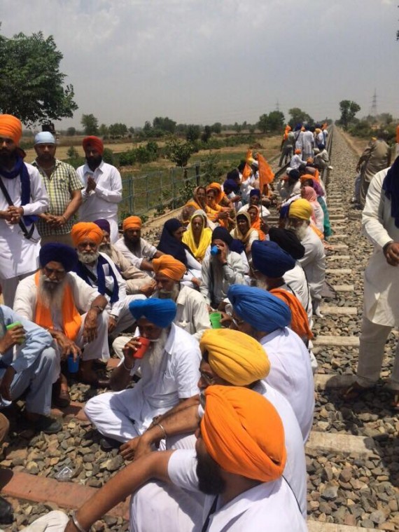 Railway Tracks blocked near village Hassanpur