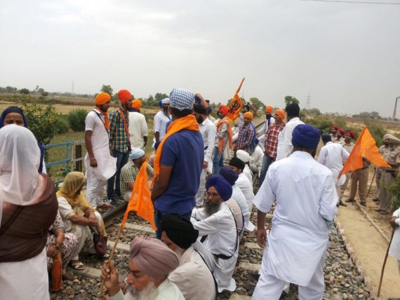 Sikh activists block railway tracks