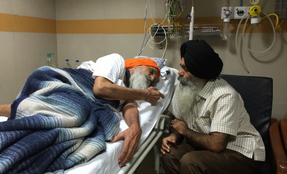 Kanwarpal Singh (R) with Bapu Surat Singh (L)