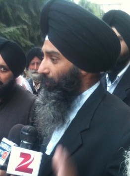 Advocate Jaspal Singh Manjhpur addressing media outside Ludhiana court complex [A File Photo]