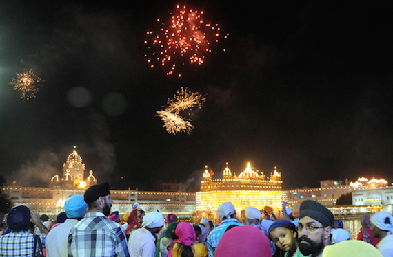 SGPC holds fireworks at Darbar Sahib to mark Parkash Gurpurb of Guru Granth Sahib Ji