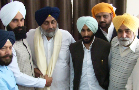 Sukhbir Badal with other leaders of SAD (Badal)