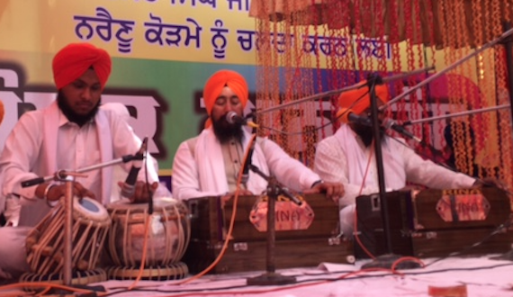 Bhai Baldev Singh Wadala (Center)