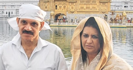 Indian Army chief Dalbir Singh with in wife at Darbar Sahib on Sunday