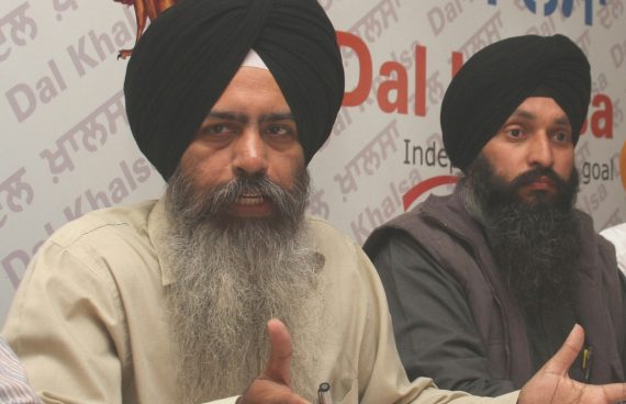 Dal Khalsa spokesperson Kanwarpal Singh (L) [File Photo]