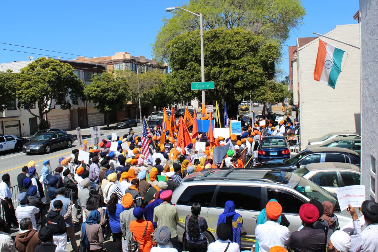 Supporters of Prof. Bhullar, including Tamils, Dalits, Christians, and Sikhs spill onto the street outside San Francisco's Indian Consulate