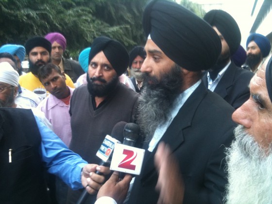 Advocate Jaspal Singh Manjhpur addressing media [File Photo]