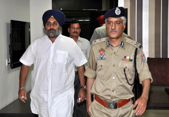 Sumedh Saini (R) with Punjab Deputy CM Sukhbir Badal (L)
