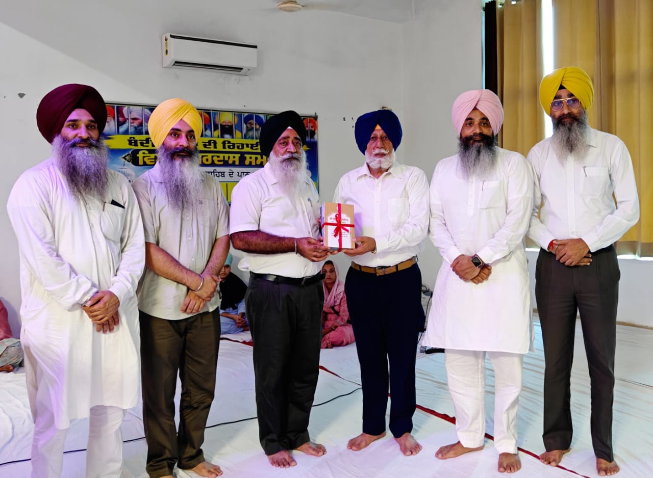 Advocate Amardeep Singh Dharni, Prof. (Dr.) Prit Pal Singh, Prof. (Dr.) Sukhwinder Singh Billing, Dr. Sikander Singh, Dr. Hardev Singh and S. Jagjit Singh during the programme